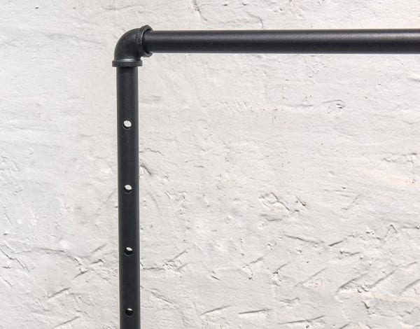 Adjustable Pipe Rack Close Up